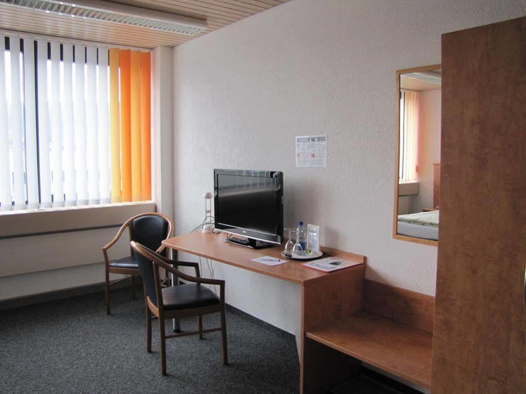 Budget Motel Self Check-In Dällikon Exterior foto